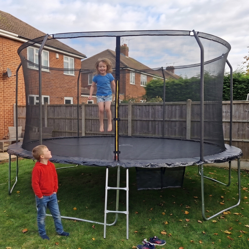 16ft Trampoline & Enclosure Free Shoe Tidy & Ladder – Black